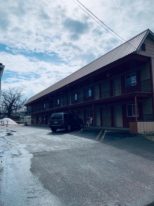 Mid-City Motel image 14