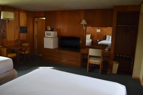 Mid-City Motel image 8